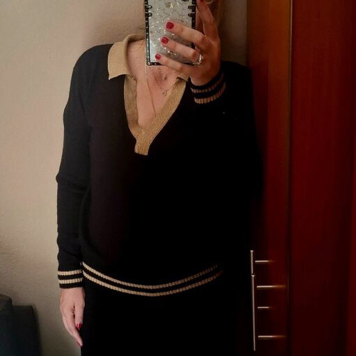 Figaro black knit set with gold details like new
