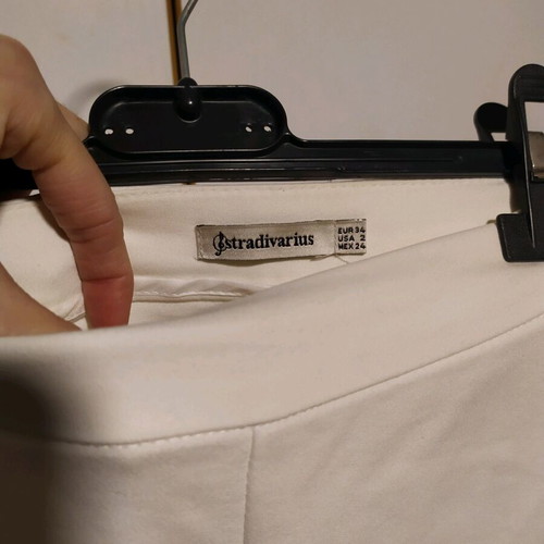 Λευκό παντελόνι γυναικείο Stradivarius σαν καινούργιο, μέγεθος 34