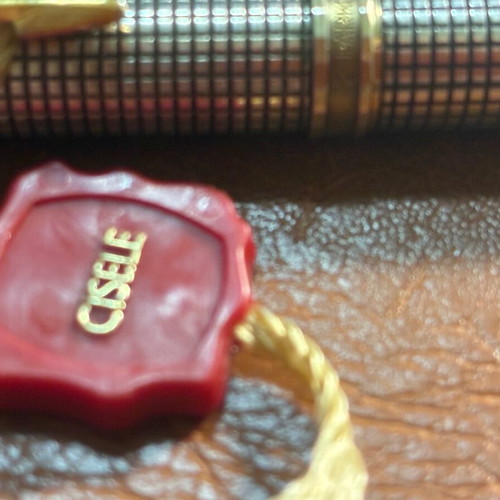 Parker 75 Ciselé pen used with grid pattern