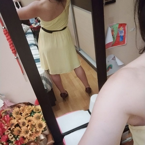 Yellow Lui E Lei dress new, belt not included