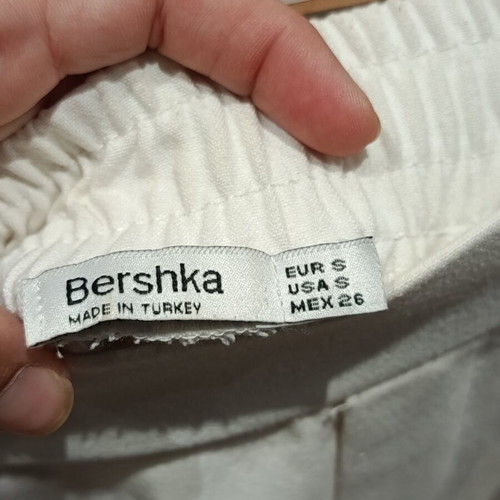 Berska white pants small like new