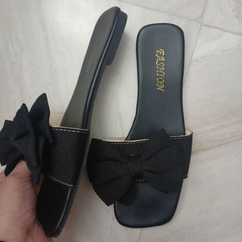 Women's flat slippers with large bows size 39 like new, black