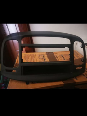 Hyundai Accent 2006-2009 Console like new, genuine