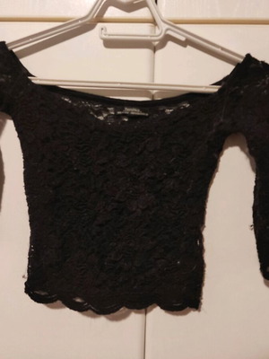 Lace off-shoulder black top Bershka like new, size XS