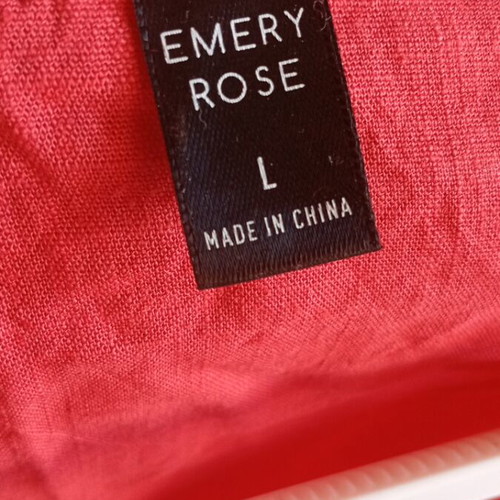 Emery Rose skirt and blouse set like new, size large, red