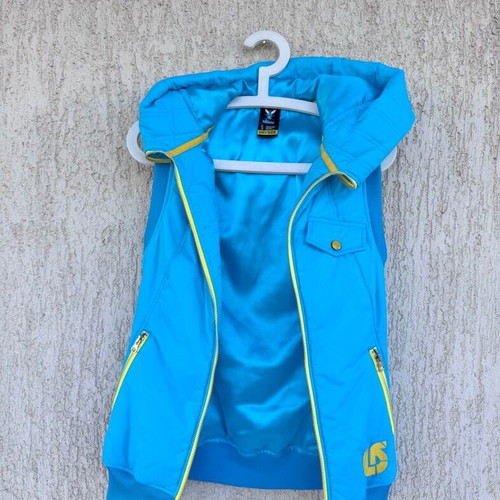 Burton Dryride sleeveless snow jacket size S like new, blue
