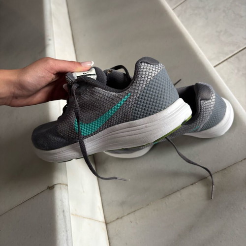 Nike Revolution 3 athletic shoes used, size 40, gray and turquoise