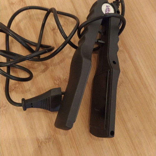 Hair Straightener like new, compact travel size