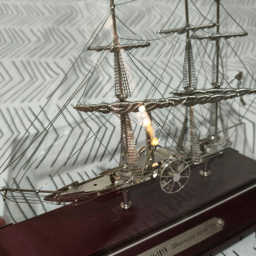 SS Savannah 1819 collectible metal model ship in display case
