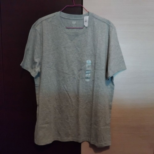 GAP T-shirt Large gray new with tags