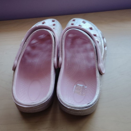 Shiny women's clogs, size 41
