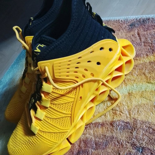 Superplay Athletic Shoes like new, gym and basketball