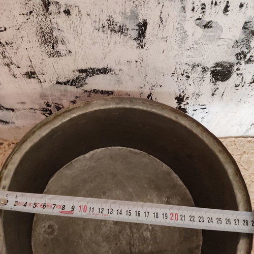 Copper pot old used in very good condition