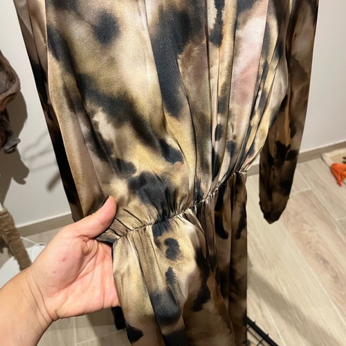 Long lightweight satin-type dress Primark like new