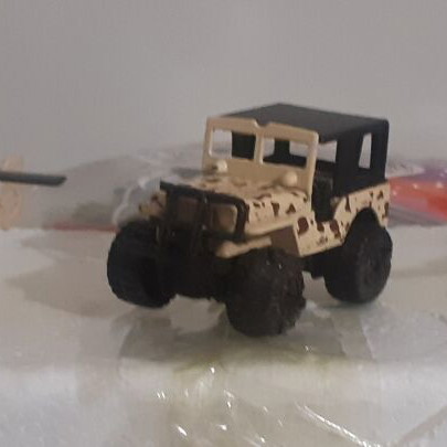 Military vehicles pack, like new, 7 pieces from various brands