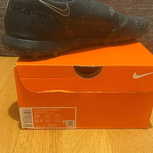 Nike Phantom men's football shoes used, size 42, black