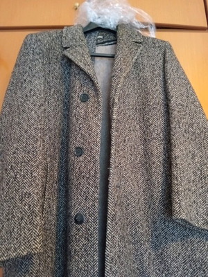 Wool coat genuine herringbone like new, heavy winter