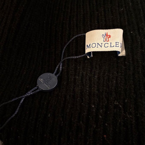 Moncler Beanie black, new