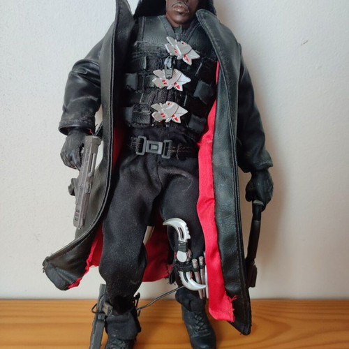 Toy Biz Marvel Studios Blade II 12" Collector's Edition Action Figure like new