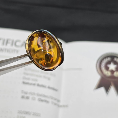 Silver 925 ring with natural Baltic amber 35 ct, like new