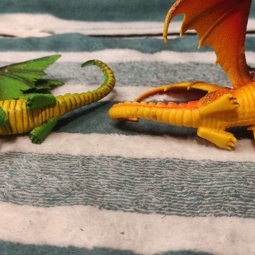 Bullyland dragon figures set used, two pieces