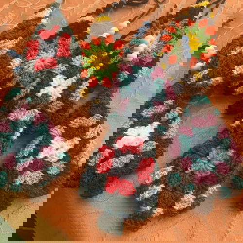 Σετ 4 χριστουγεννιάτικα πλεκτά δέντρα με βελονάκι κατόπιν παραγγελίας