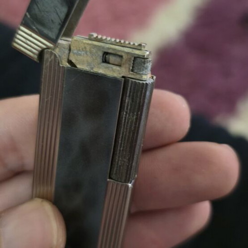 Maxim vintage gas lighter with slim metal design