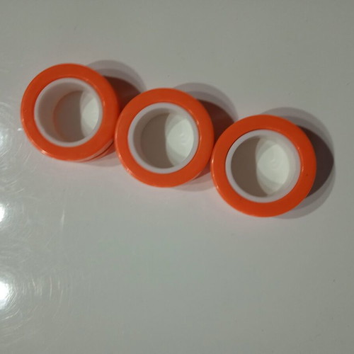 Stress relief magnets like new, set of 3