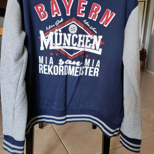 Bayern Munchen jacket kids like new, authentic