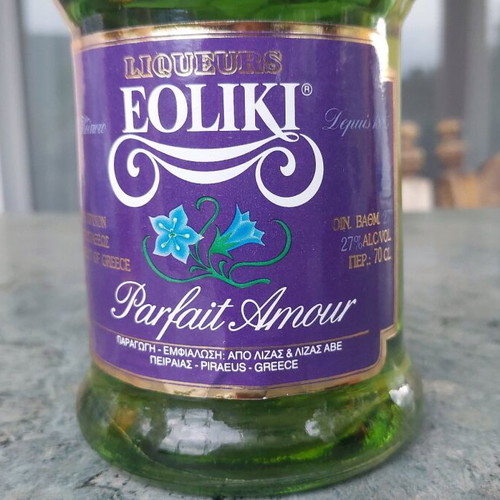 Vintage collection of 6 drinks from the 70s to 90s