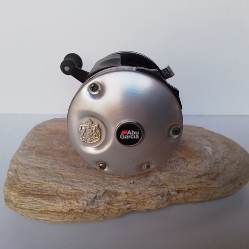 Abu Garcia Ambassadeur 6500C Syncro High Speed fishing reel like new with 3 lures