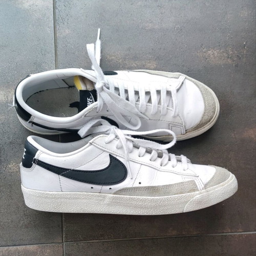 Nike Blazer Low '77 sneakers size 42 like new, black and white
