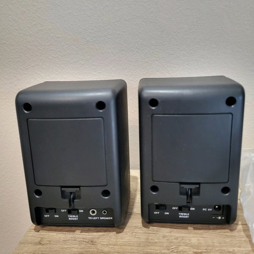 Ixia speakers used, like new in original box