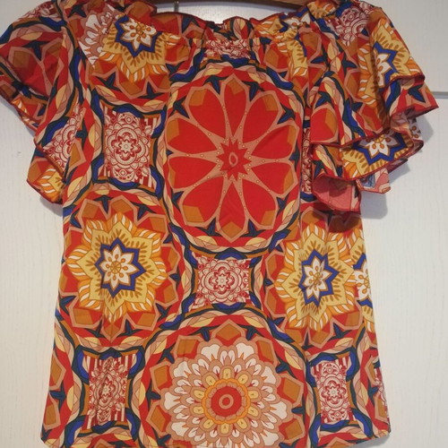 Off-shoulder blouse