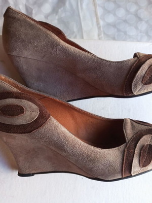 Migato wedge pumps like new, beige and brown