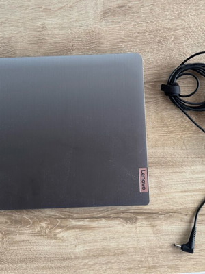Lenovo IdeaPad 3 15ALC6 Laptop like new