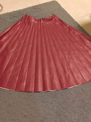 Midi skirt used, red, suitable for DIY and upcycling