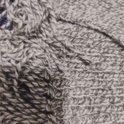 Knitted scarf handmade like new, gray and white, 170x28 cm without fringes