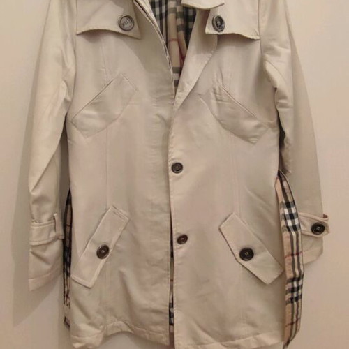 Burberry trench coat new, beige, size M