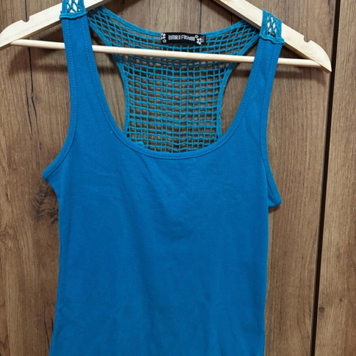 Blue sleeveless T-shirt used, size M/L with back design