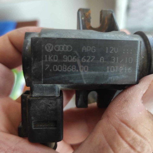 Pressure valve for VW Golf 5 '04-'08 used in excellent condition