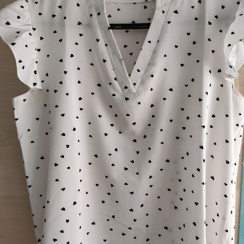 White Shein blouse like new with black hearts size L