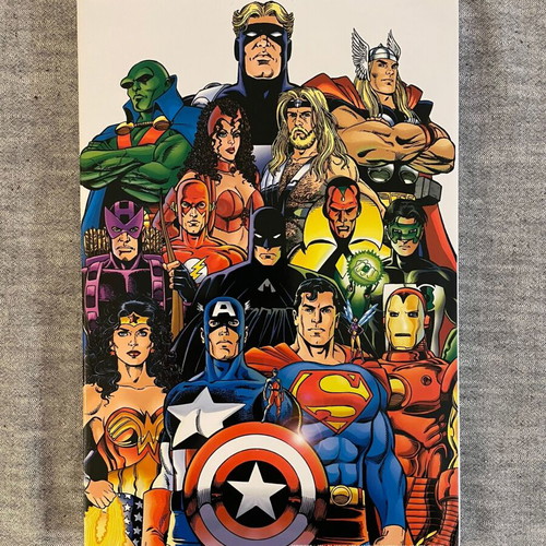 JLA/Avengers The Collector's Edition Slipcase HC used