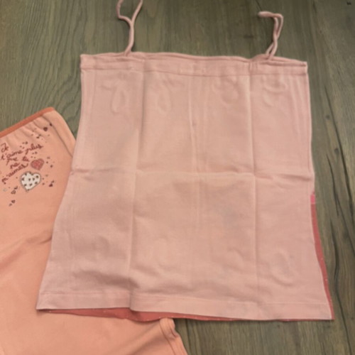 Oysho pink camisole and capri pants