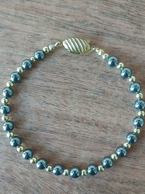 Vintage bracelet with safety clasp
