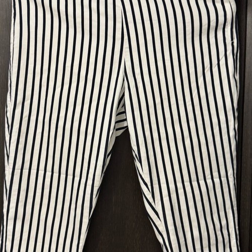 H&M striped pants like new, stylish