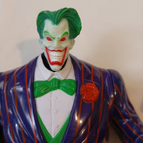 Laughing Gas Joker action figure used, Batman Legends of the Dark Knight Kenner 1997