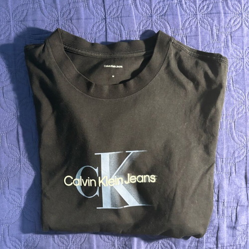 Calvin Klein T shirt short sleeve medium black with blue logo like new