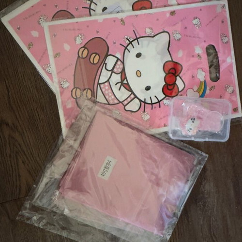 Hello Kitty party items for 4 years old, new, 20 party favour bags, candle, 101.6 cm balloon