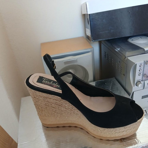 Tsoukalas Shoes black platform peep-toe sandals size 38